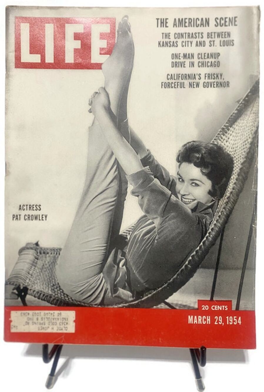 LIFE Magazine March 29, 1954 Pat Crowley Cover + First H-Bomb Casualties